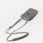 Aunts & Uncles Grandma's Luxury Club Mrs. Lemon Twist Telefoontasje Oyster Grey Aunts & Uncles 