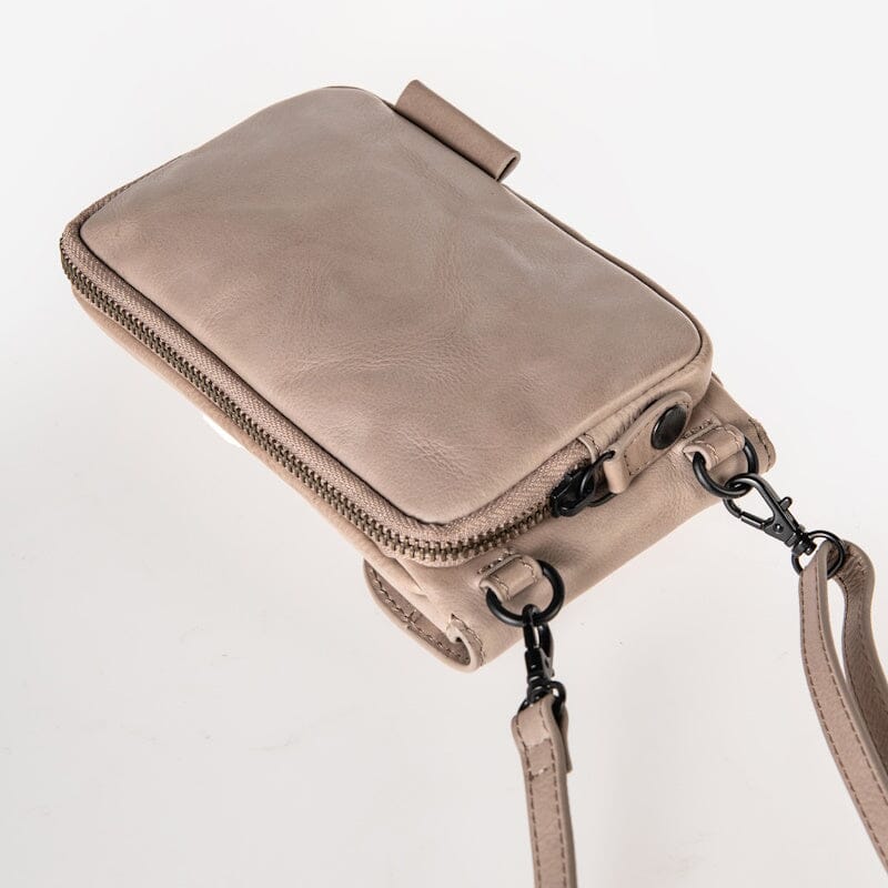 Aunts & Uncles Grandma's Luxury Club Mrs. Lemon Twist Telefoontasje Vintage Khaki Aunts & Uncles 