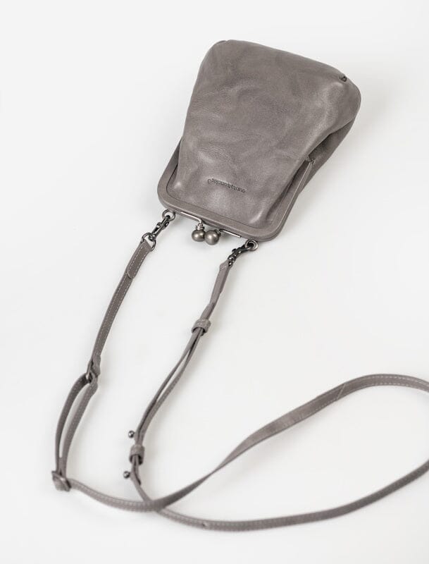 Aunts & Uncles Grandma's Luxury Club Mrs. Sugar Pop Telefoontas - Beugeltasje Oyster Grey Aunts & Uncles 