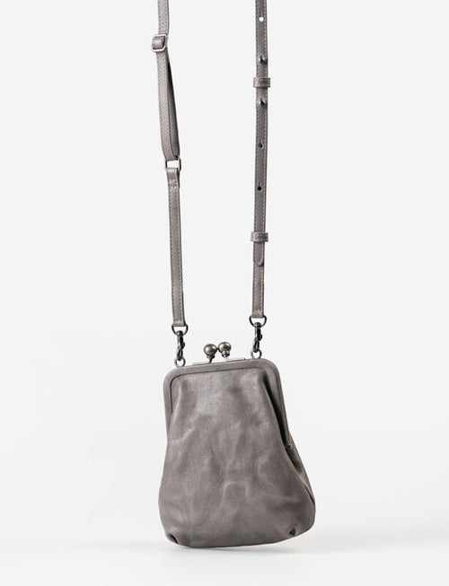 Aunts & Uncles Grandma's Luxury Club Mrs. Sugar Pop Telefoontas - Beugeltasje Oyster Grey Aunts & Uncles 