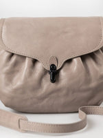 Aunts & Uncles Grandma's Luxury Club Mrs.Coconut Cake Shoulderbag Vintage Khaki Aunts & Uncles 