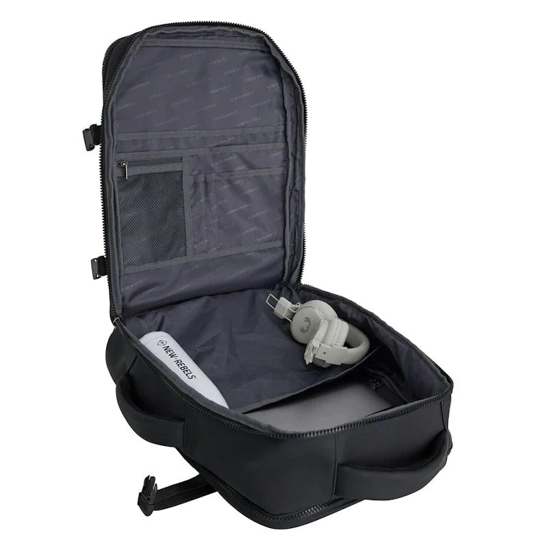 New Rebels Jessi Easton Underseater 15,6" Black New Rebels 
