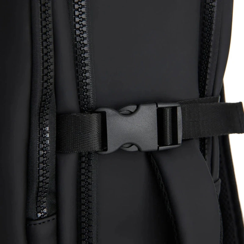 New Rebels Jessi Easton Underseater 15,6" Black New Rebels 