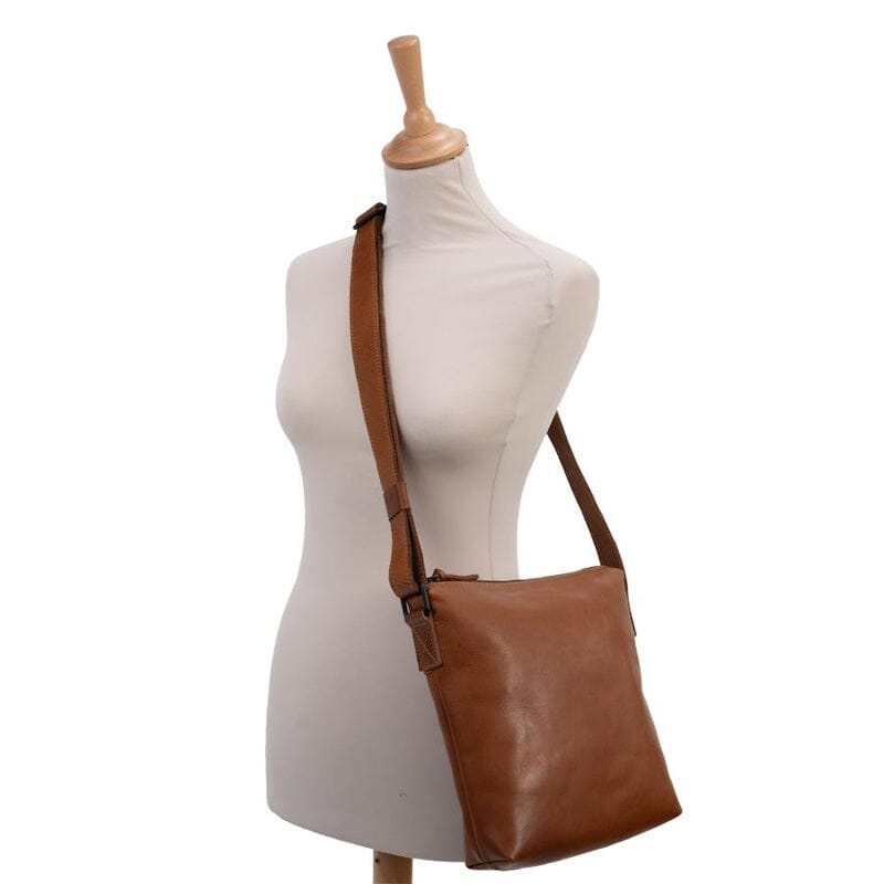 Saccoo Tufara Schoudertas Cognac Saccoo 