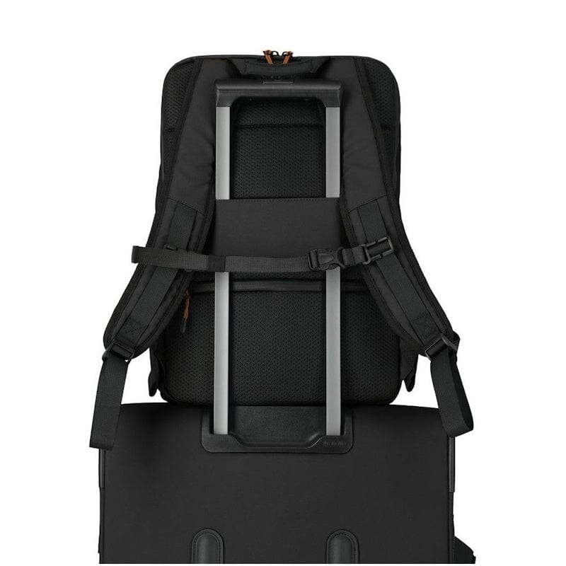 Travelite Briize Backpack M Black 15,6" Black Travelite 