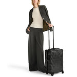 Tumi 19 Degrees Lite Spinner 55 cm Black / Graphite Tumi 