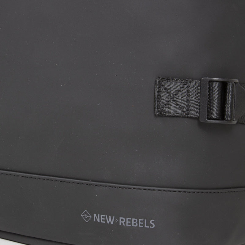New Rebels Williams Waterproof Rolltop Rugzak Laptopvak 15,6'' Black New Rebels 