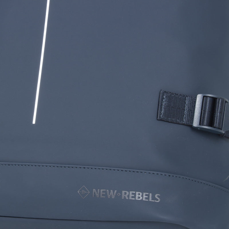 New Rebels Williams Waterproof Rolltop Rugzak Laptopvak 15,6'' Navy New Rebels 